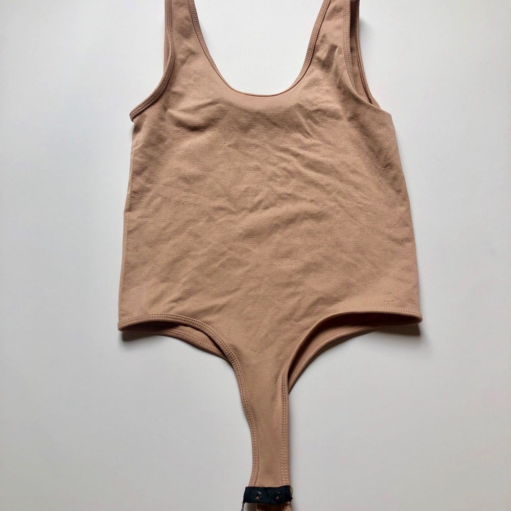 BASIK BY RD BODYSUIT IN TAN
